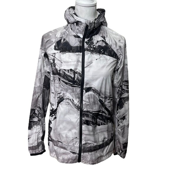 Lululemon Miss Misty II Jacket Women’s Size 2 Black Packable Reflective Hooded - Picture 3 of 13